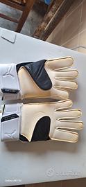 guanti da portiere 