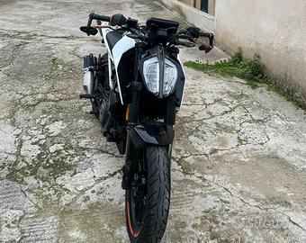 KTM DUKE 390
