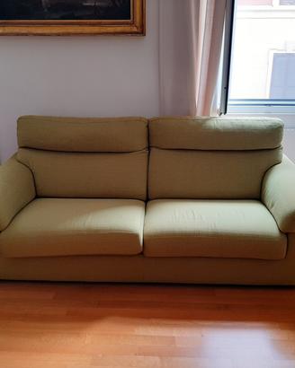 due divani poltrone sofà e pouf contenitore 