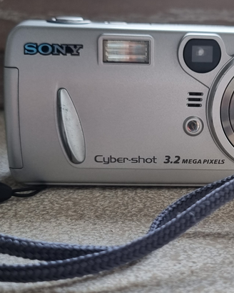 Sony DSC-P72