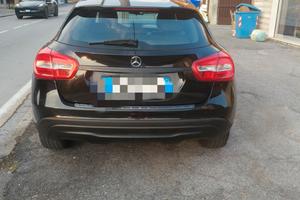 Mercedes gla200  tutto funzionante e sempre taglia