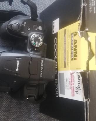 Nikon B700 