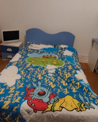 cameretta  bambino azzurra  e bianca 