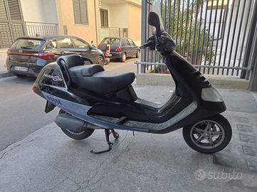 Piaggio Hexagon 125