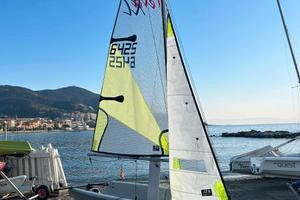 RS FEVA XL  Barca a vela completa di tutto