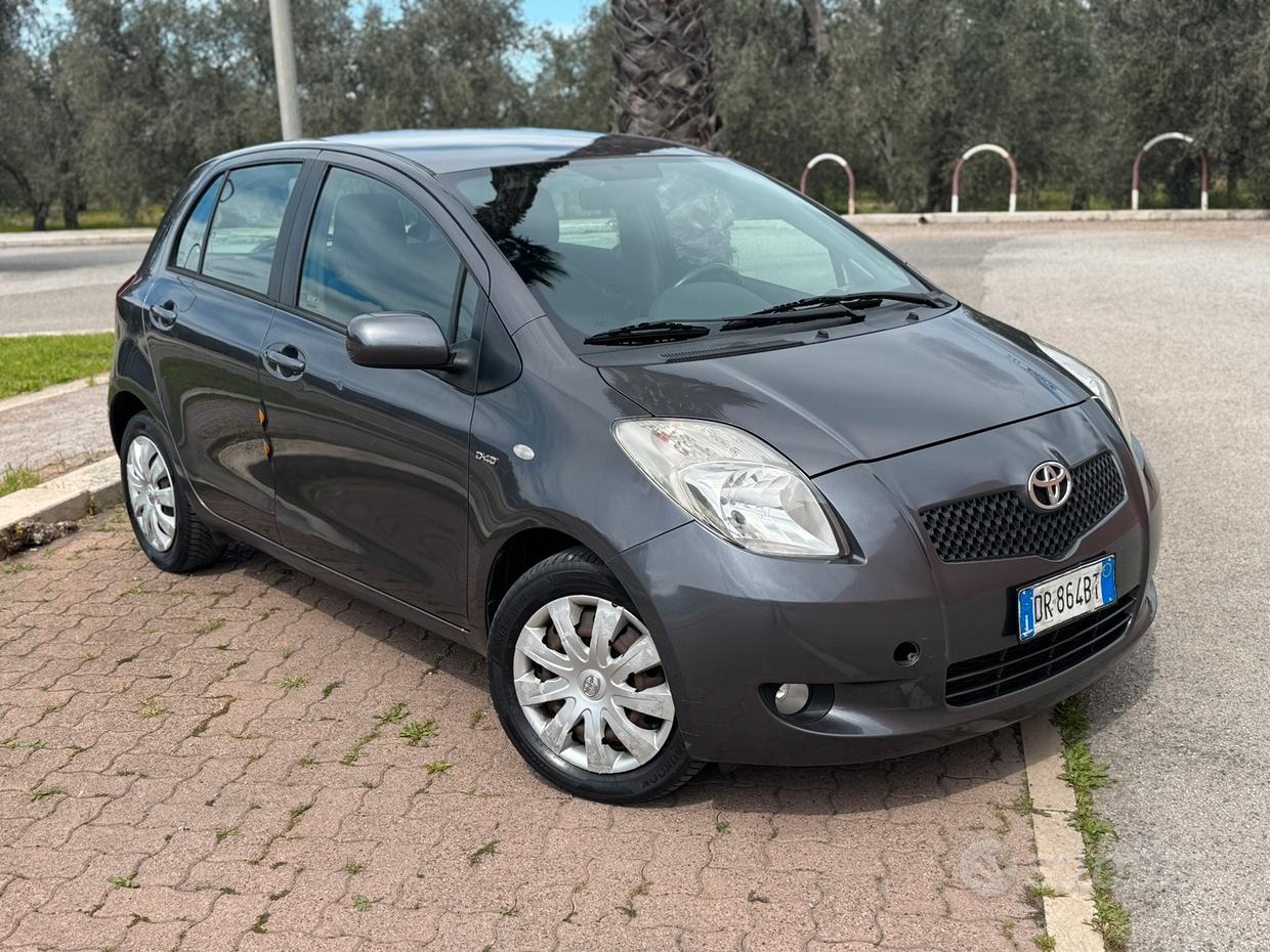 TOYOTA Yaris 2ª serie
