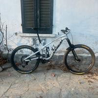 TREK SLASH