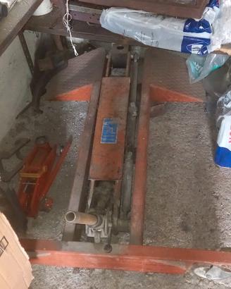 sollevatore idraulico vespa moto