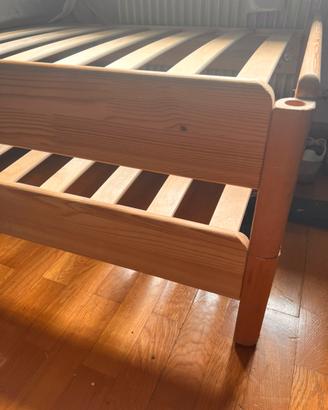 Letti in legno impilabili