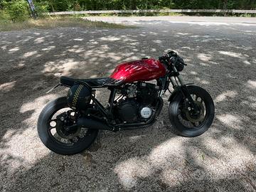 Yamaha XJ 750