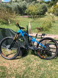 CUBE STEREO ONE 77 ACTION TEAM