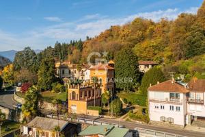 Villa di 836 m² con più di 5 locali e box auto dop
