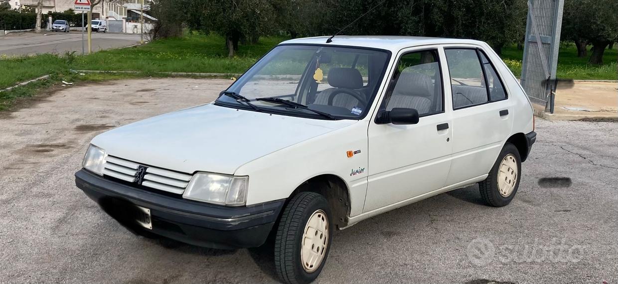 PEUGEOT 205