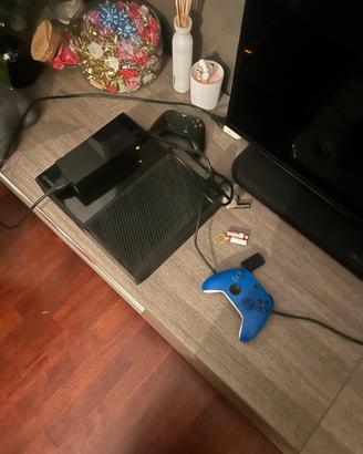 Xbox one +2 pad e giochi