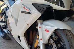 cbr 600 RR da vetrina 