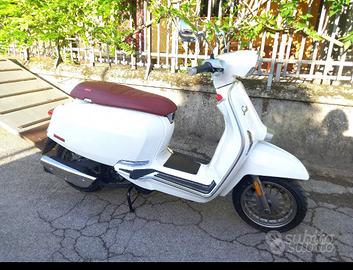 Lambretta v200