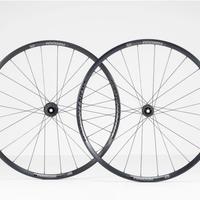 Set di ruote Bontrager Paradigm Comp 25