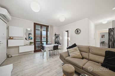 4 LOCALI A NOVELLARA