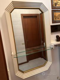 Specchio con mensola