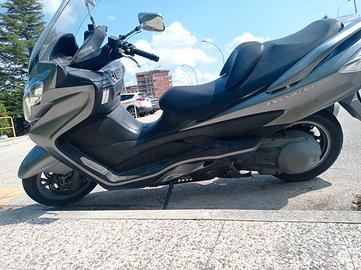Suzuky Burgman 400