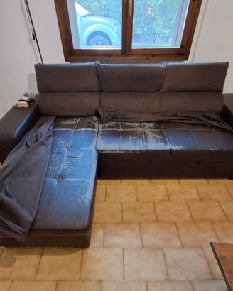 Divano letto con 2 puff
