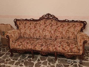 divano e due poltrone 