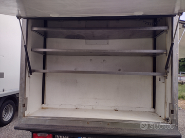 Iveco Daily frigo auto negozio vendita pesce