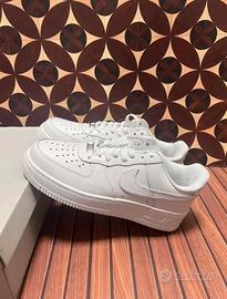Nike Air Force 1 bianche originali – taglia 43