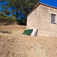 Terreno con deposito