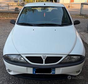 Lancia Y