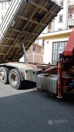 Iveco 190 26 ribaltabile con gru