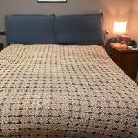 Coperta copriletto ecru all'uncinetto artigianato