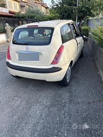 Lancia Y