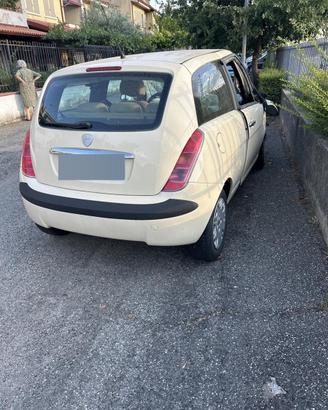 Lancia Y