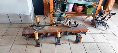 Lampadari e applique in ferro battuto e legno 