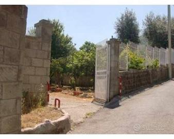 Monolocale con giardino