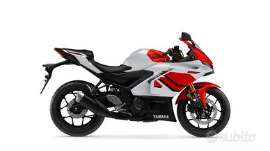 Yamaha R 3 Anniversary White