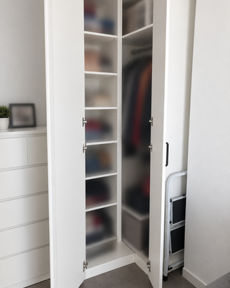 Armadio IKEA PAX angolare bianco – pari al nuovo