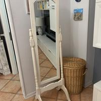 Specchio da terra shabby