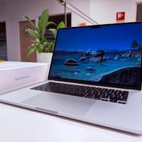 Apple Macbook Air M4 15" 256gb + garanzia