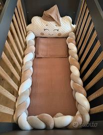 Paracolpi con trecce multicolore + cuscino nuvola