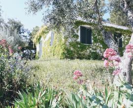 Casa con giardino vicino al mare