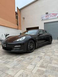 Panamera 4.8 v8 4s 400 cavalli valuto permute