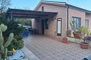 Villetta Super rifinta con grande esterno