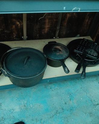 set pentole ecc in ghisa per barbecue ecc