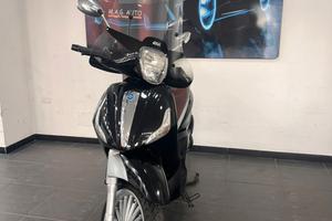 Piaggio Beverly 300