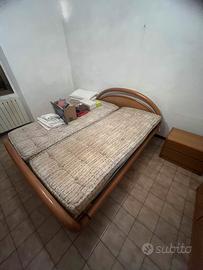 Letto Matrimoniale in Legno