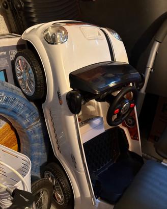 Macchinina elettrica