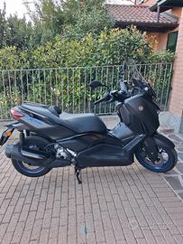 Yamaha X-max 300