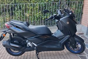 Yamaha X-max 300